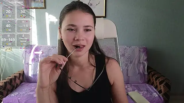 LuciaSenual online show from October 21, 2025, 12:06 pm