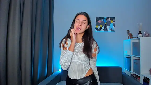Guilana baby online show from September 18, 2025, 8:33 pm