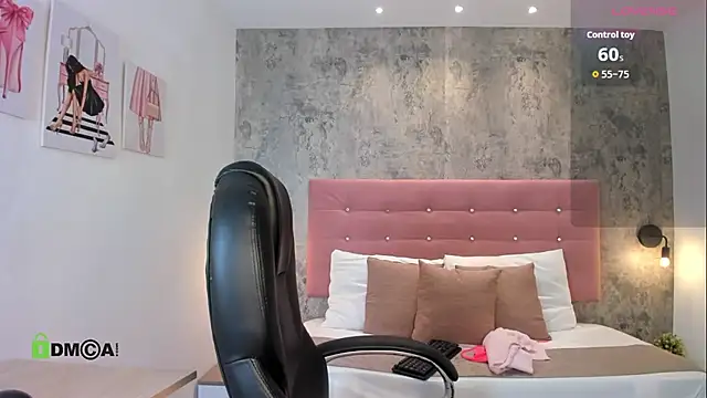 Snapshot of brithanycollins chatting on September 17, 2025, 12:40 pm brithanycollins online show from September 17, 2025, 12:40 pm