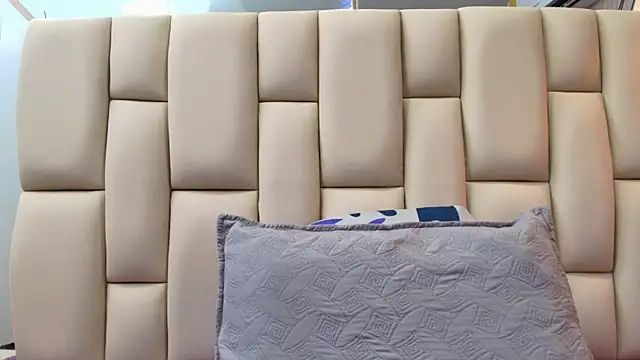 sweet amye online show from November 13, 2025, 7:13 pm