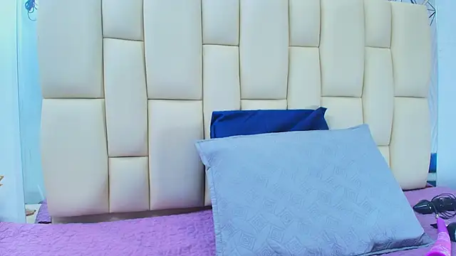 sweet amye online show from January 5, 2026, 8:23 pm