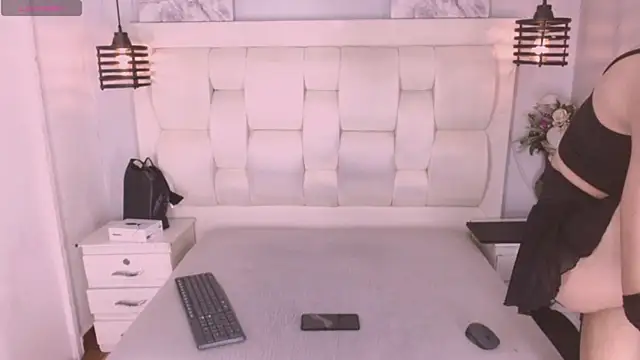 Atley Dolly online show from February 5, 2026, 10:03 pm