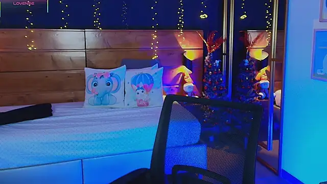 hanna kimura online show from November 24, 2025, 7:35 pm