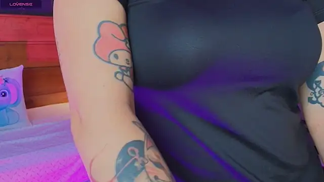 hanna kimura online show from November 25, 2025, 7:36 pm