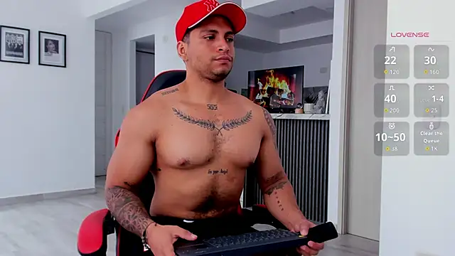 Nicolasmontoya16 online show from November 2, 2025, 6:54 pm