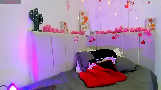 Tommy Lovee online show from September 17, 2025, 5:09 am