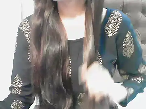 elize   online show from November 8, 2025, 4:12 am