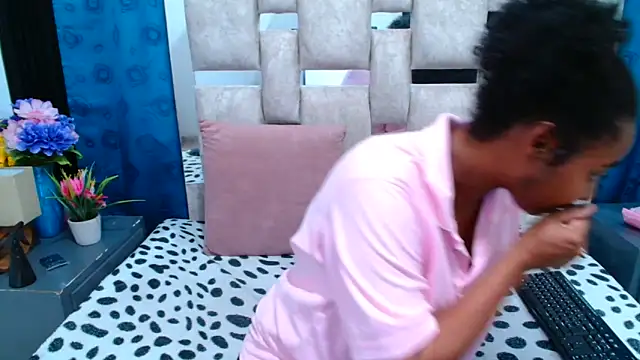 AmbarSmit online show from September 13, 2025, 4:23 am