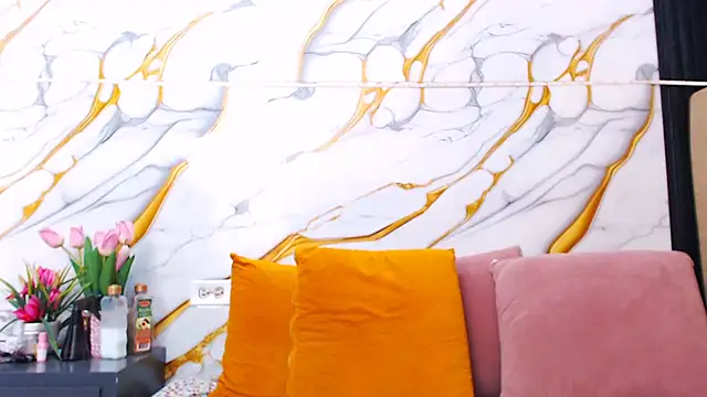 AmbarSmit online show from February 27, 2026, 4:23 am