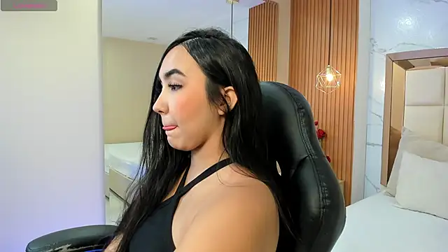 julieta rosee online show from January 16, 2026, 10:25 pm