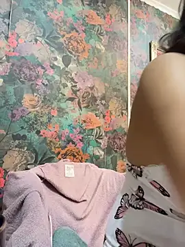 kiaradevil online show from November 22, 2025, 8:24 am