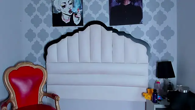 EimmyAdams online show from December 22, 2025, 7:55 pm