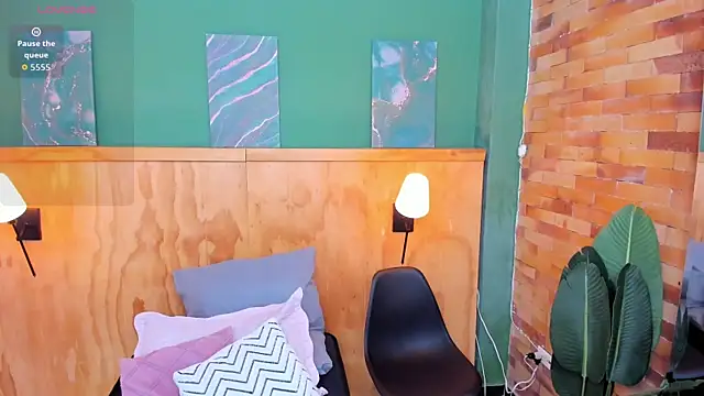 Snapshot of milavega_ chatting on March 13, 2026, 3:51 pm milavega online show from March 13, 2026, 3:51 pm