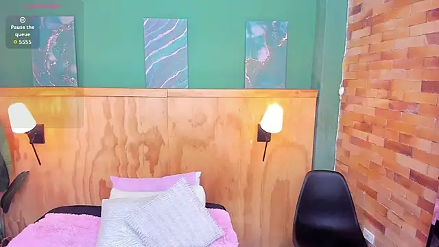 Snapshot of milavega_ chatting on March 17, 2026, 12:19 pm milavega online show from March 17, 2026, 12:19 pm