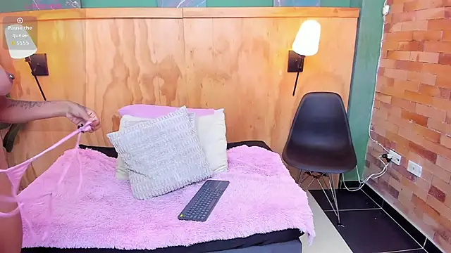 Snapshot of milavega_ chatting on March 23, 2026, 12:09 pm milavega online show from March 23, 2026, 12:09 pm