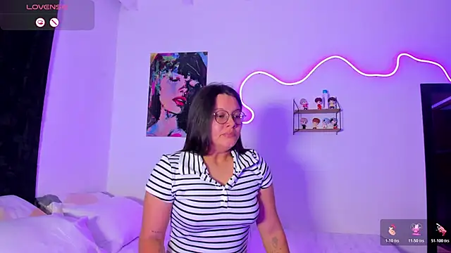 Snapshot of Dilan_and_Mia chatting on February 8, 2026, 8:45 pm Dilan and Mia online show from February 8, 2026, 8:45 pm