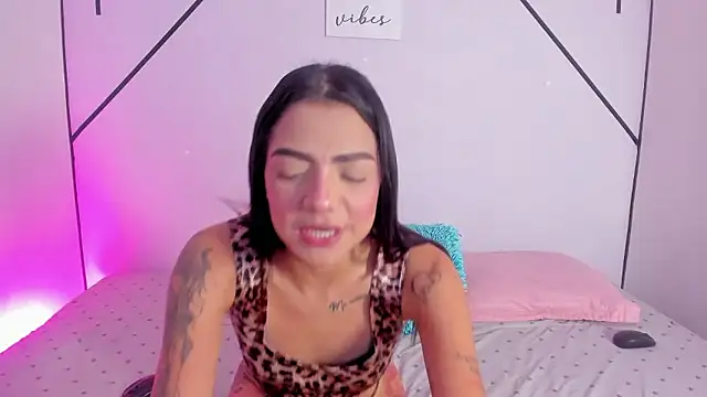 MiahCornell  online show from January 8, 2026, 7:38 pm