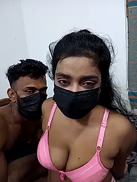 Snapshot of Darkchocosl8 chatting on February 8, 2026, 6:39 am Darkchocosl8 online show from February 8, 2026, 6:39 am