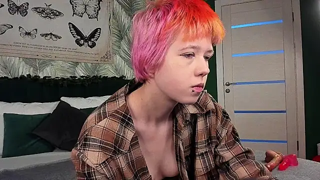 CarolineRichter online show from December 5, 2025, 12:41 am