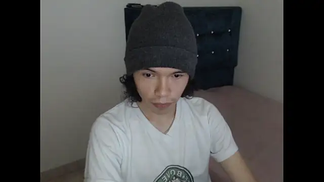 Snapshot of Xoxo_Smiles chatting on September 20, 2025, 11:22 am Xoxo Smiles online show from September 20, 2025, 11:22 am