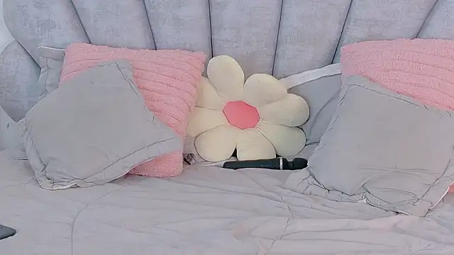 emma-conti2 online show from March 11, 2026, 2:23 pm