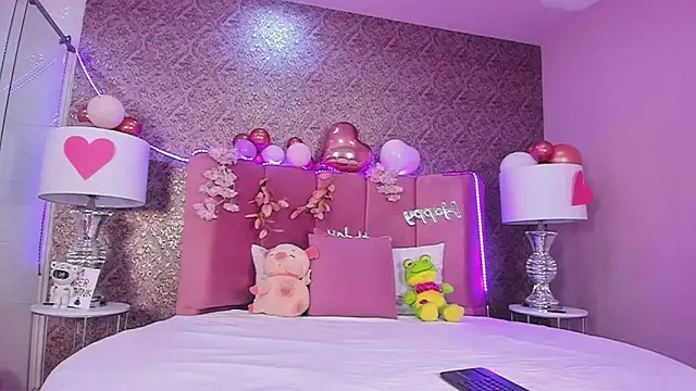 amber sparkle online show from March 10, 2026, 12:32 pm