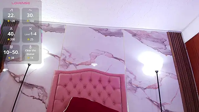 Snapshot of AlyaThompson chatting on October 15, 2025, 4:01 am AlyaThompson online show from October 15, 2025, 4:01 am