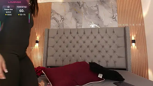 Snapshot of AlyaThompson chatting on November 9, 2025, 4:11 am AlyaThompson online show from November 9, 2025, 4:11 am