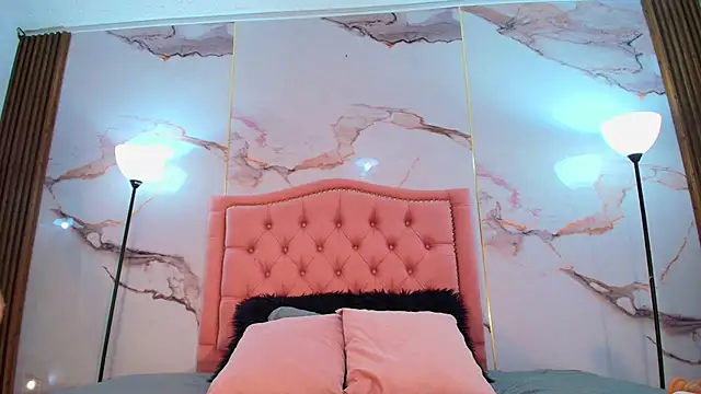 Snapshot of AlyaThompson chatting on December 21, 2025, 4:19 am AlyaThompson online show from December 21, 2025, 4:19 am