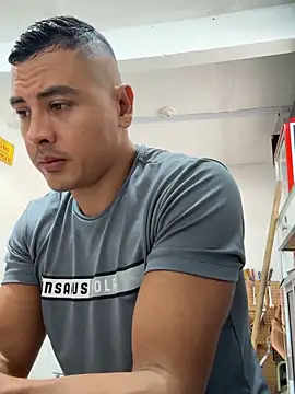 Snapshot of Terra-22cm chatting on April 2, 2026, 1:09 pm Terra-22cm online show from April 2, 2026, 1:09 pm