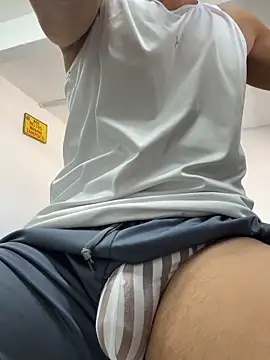 Snapshot of Terra-22cm chatting on April 4, 2026, 1:19 pm Terra-22cm online show from April 4, 2026, 1:19 pm