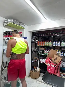 Snapshot of Terra-22cm chatting on April 5, 2026, 1:30 pm Terra-22cm online show from April 5, 2026, 1:30 pm