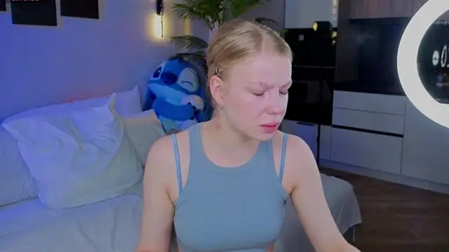 emilyshepar d online show from May 6, 2026, 2:19 am