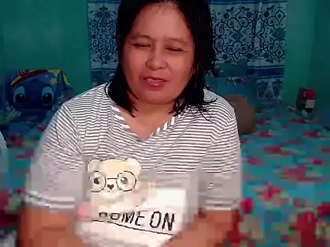 Snapshot of lovelable_smile chatting on June 2, 2026, 1:13 pm lovelable smile online show from June 2, 2026, 1:13 pm