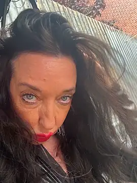 Kinky-CarlaXX online show from May 15, 2026, 2:13 pm