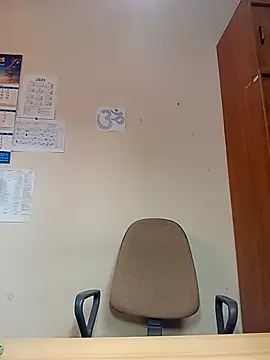 Ami Foxy online show from October 30, 2025, 11:00 am