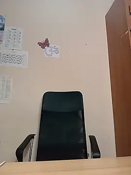 Snapshot of Ami_Foxy chatting on June 18, 2026, 8:25 am Ami Foxy online show from June 18, 2026, 8:25 am