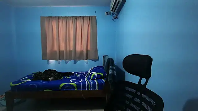 Snapshot of Jaket_lovers chatting on September 23, 2025, 6:33 pm Jaket lovers online show from September 23, 2025, 6:33 pm