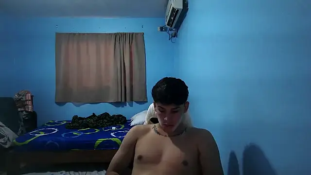 Snapshot of Jaket_lovers chatting on November 19, 2025, 9:04 pm Jaket lovers online show from November 19, 2025, 9:04 pm