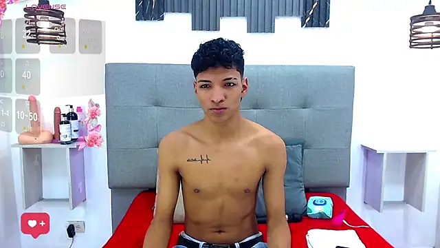 Rick Wade online show from November 25, 2025, 4:01 am