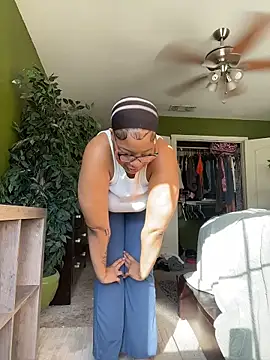 caramel  cremes online show from November 6, 2025, 2:51 pm