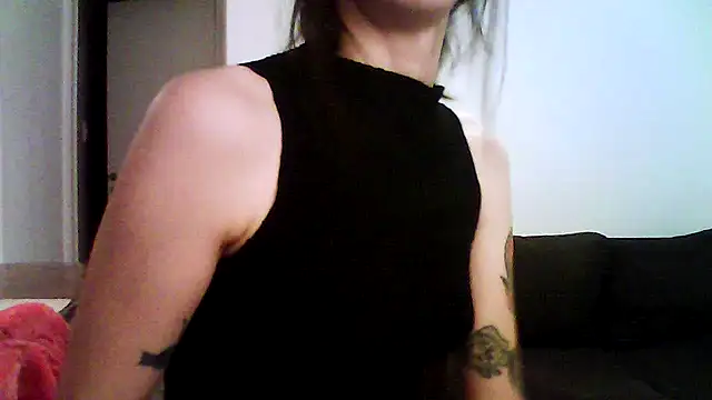 Snapshot of sweetsinxxx chatting on October 19, 2025, 12:22 am sweetsinxxx online show from October 19, 2025, 12:22 am