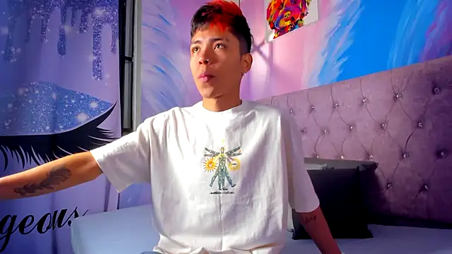 MaxiWildd online show from October 17, 2025, 12:41 pm