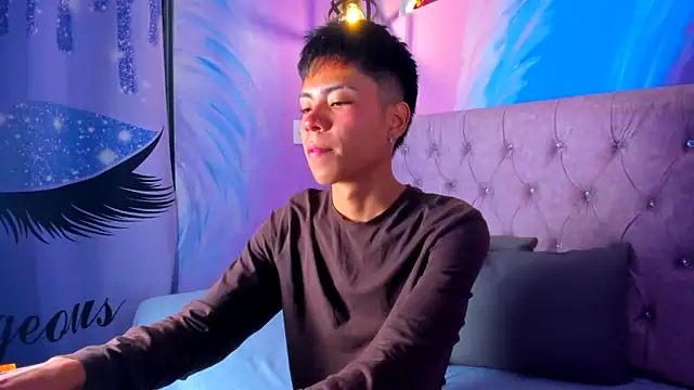 MaxiWildd online show from November 27, 2025, 12:51 pm