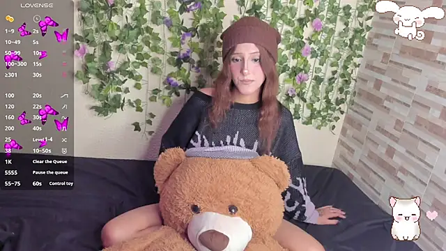 Amy Moonlight online show from May 7, 2026, 9:42 pm