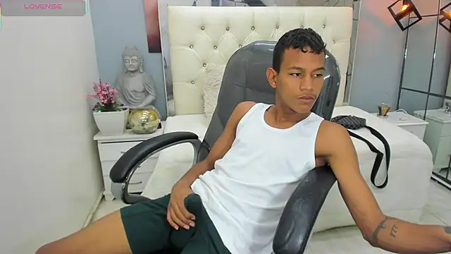 Rory castro online show from September 21, 2025, 11:28 pm