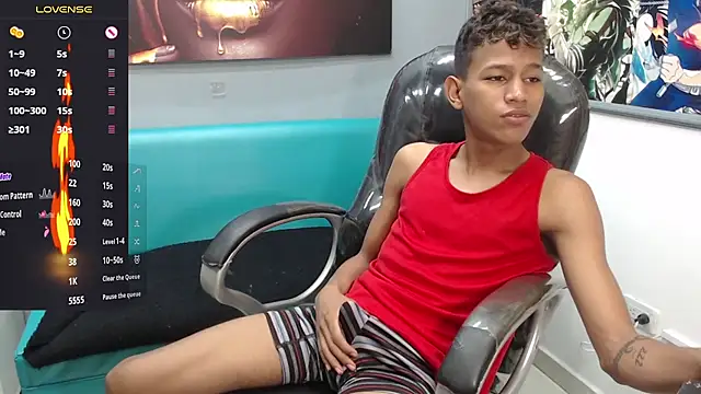 Snapshot of Rory_castro chatting on February 25, 2026, 5:33 pm Rory castro online show from February 25, 2026, 5:33 pm