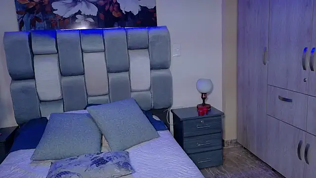 Snapshot of saramikaelson chatting on September 10, 2025, 8:53 pm saramikaelson online show from September 10, 2025, 8:53 pm