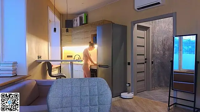 miss bubbles  online show from April 11, 2026, 11:42 pm