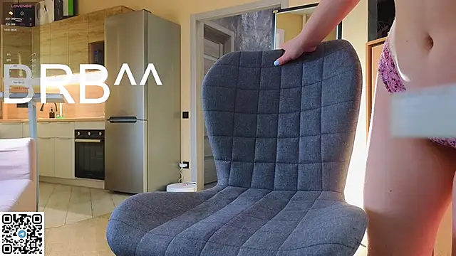 miss bubbles  online show from April 17, 2026, 1:08 am